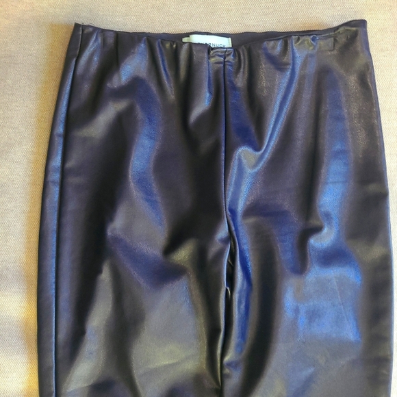 TUCKERNUCK Navy 'Ashford' Vegan Leather Side-Zip Ankle Flare High Leggings M - Picture 6 of 11